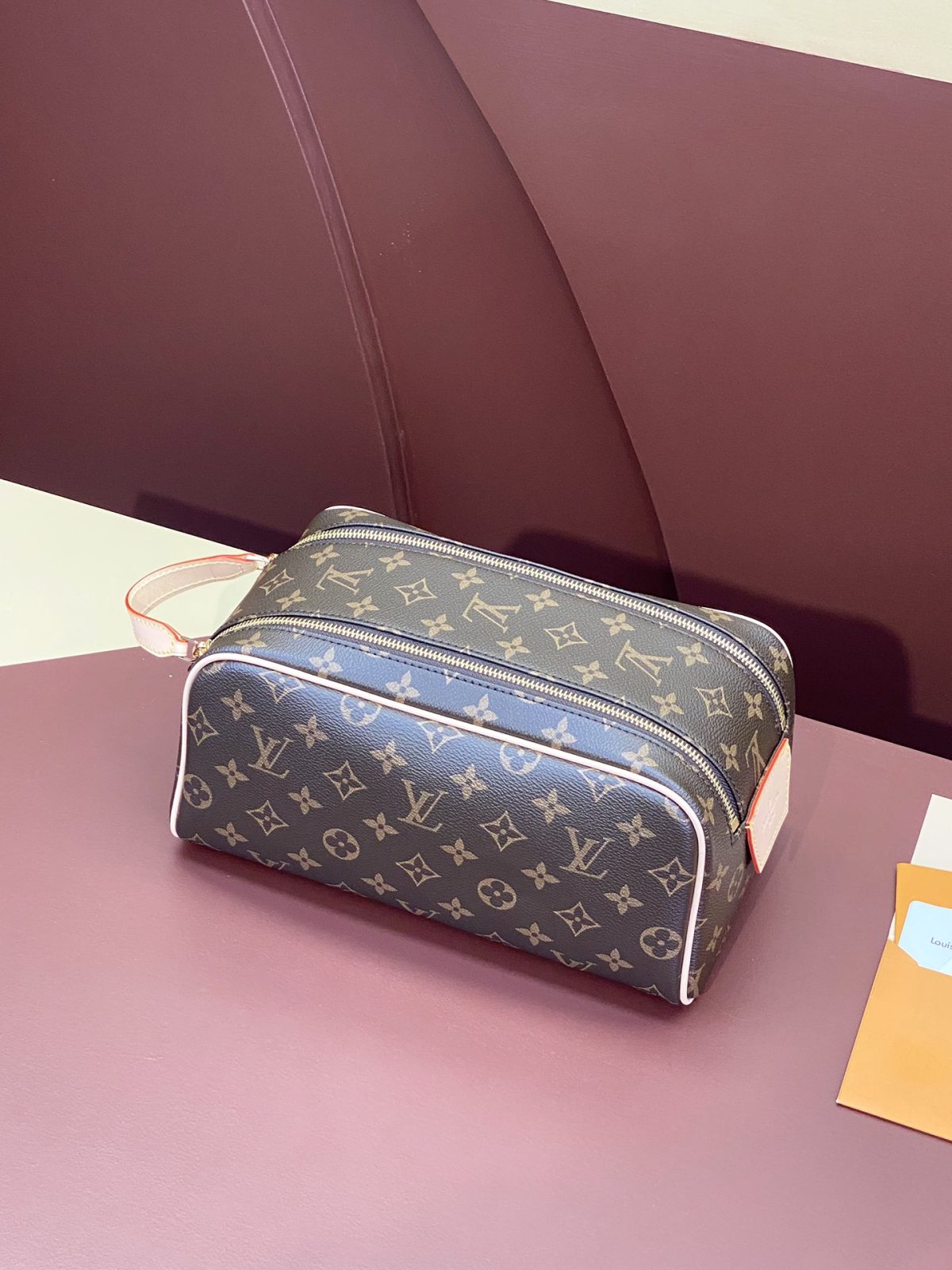 Louis Vuitton Toiletry Pouch 47528 | Monogram Canvas - Image 3
