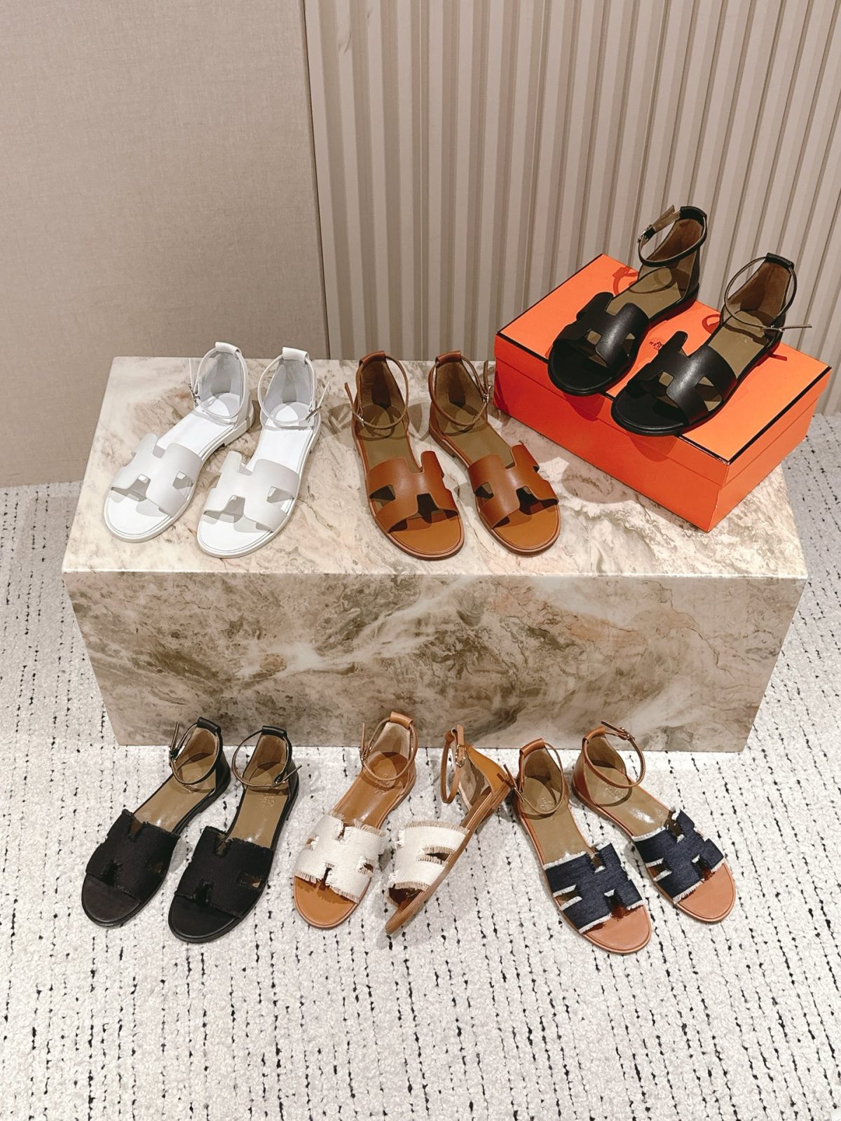 HERMÈS Oran Sandals | 2025 Spring/Summer New Collection - Image 1