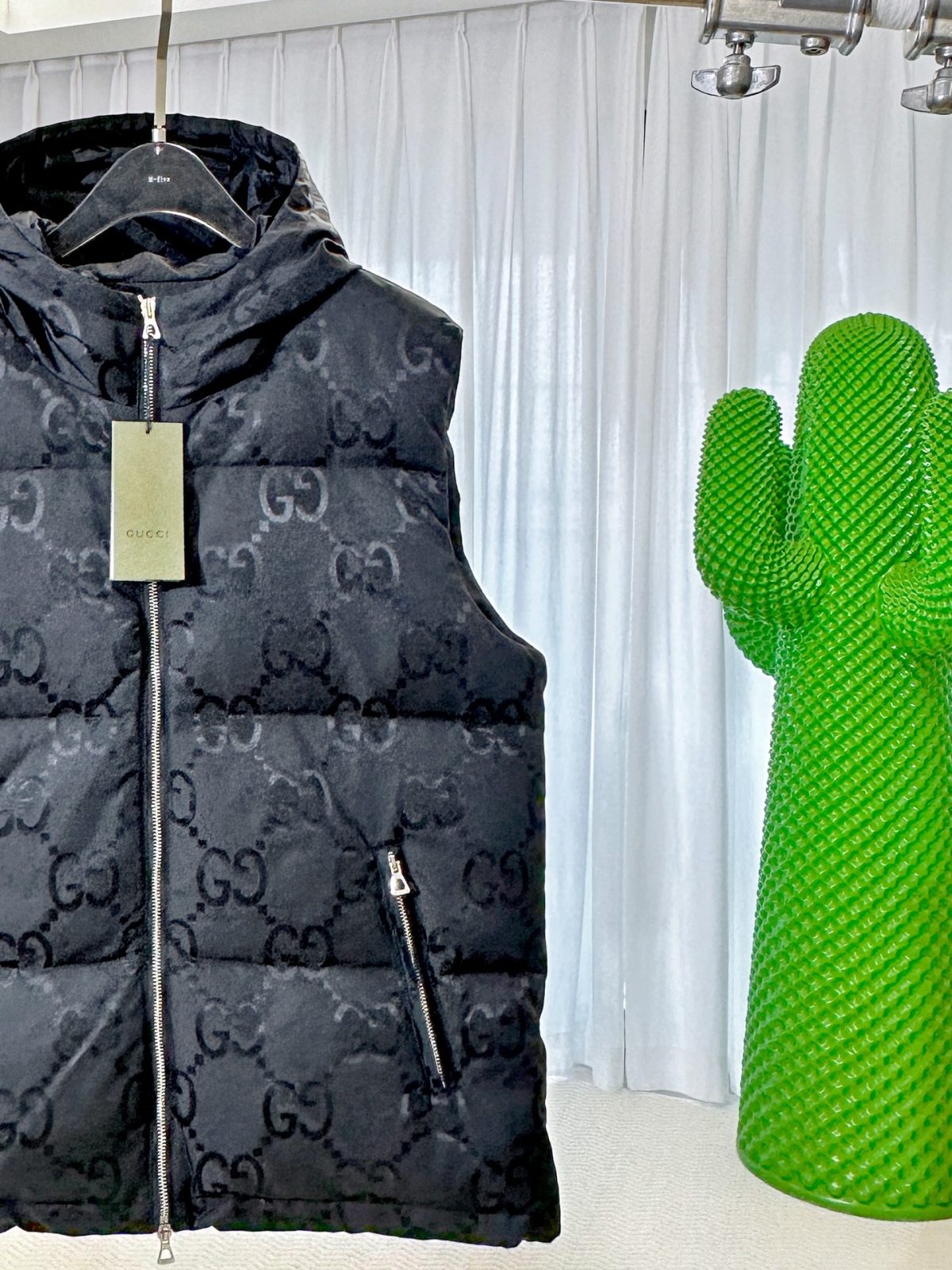 Gucci GG Monogram Padded Hooded Gilet - Image 9